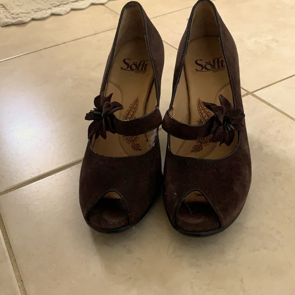 Sofft Geva Brown Suede Peep Toe Heels Size 6N